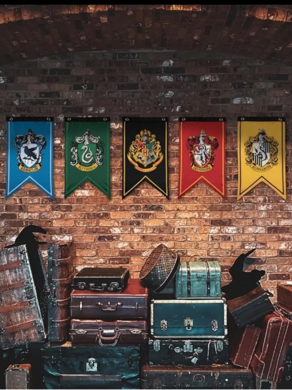Harry Potter House Banners Flag Set Of 5–NEW - Picture 4 of 8